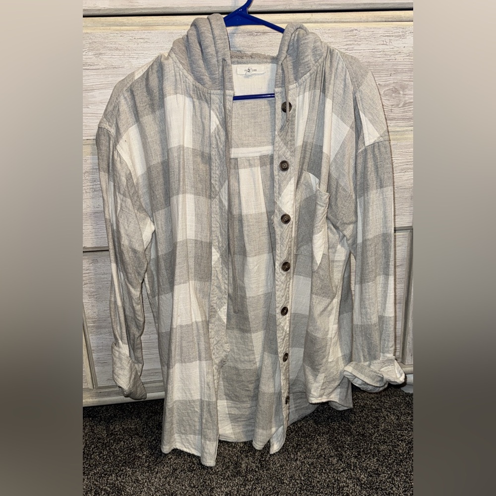 Maurice's button up